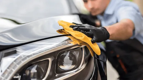 Bilpleje og polering hos Nordens Autocenter